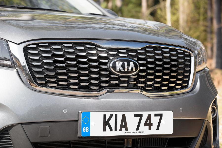 Детали экстерьера Kia Sorento EcoDynamics (UM) 2018 года  (UK) (фото 9 из 27)